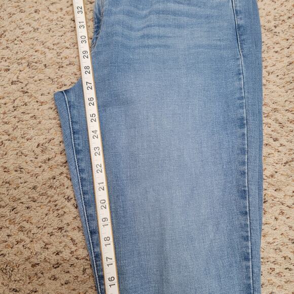 LEVI'S BOYFRIEND JEANS, SIZE 33 - Picture 5 of 6